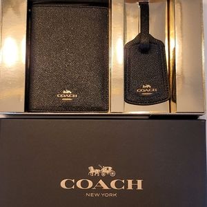 NEW Coach Passport Holder and Luggage Tag Gift Set